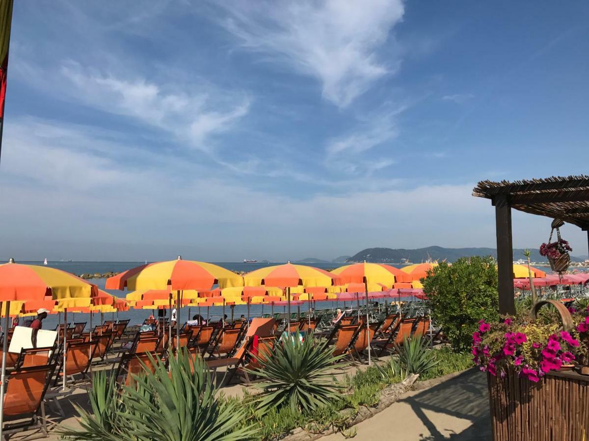 Ancora bilocale Marina di Massa Exterior foto